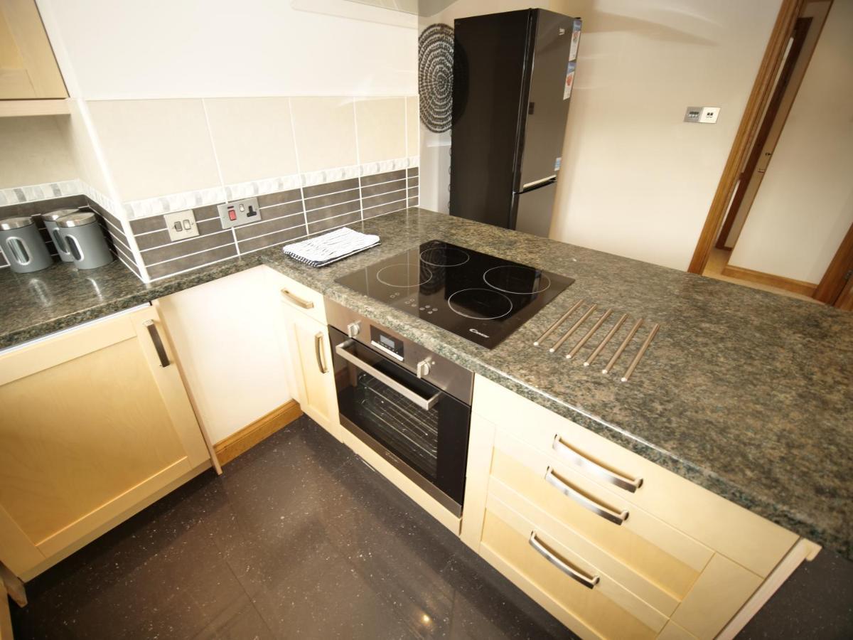 Town Centre Apartment Sleeps 9 Bournemouth Exteriör bild