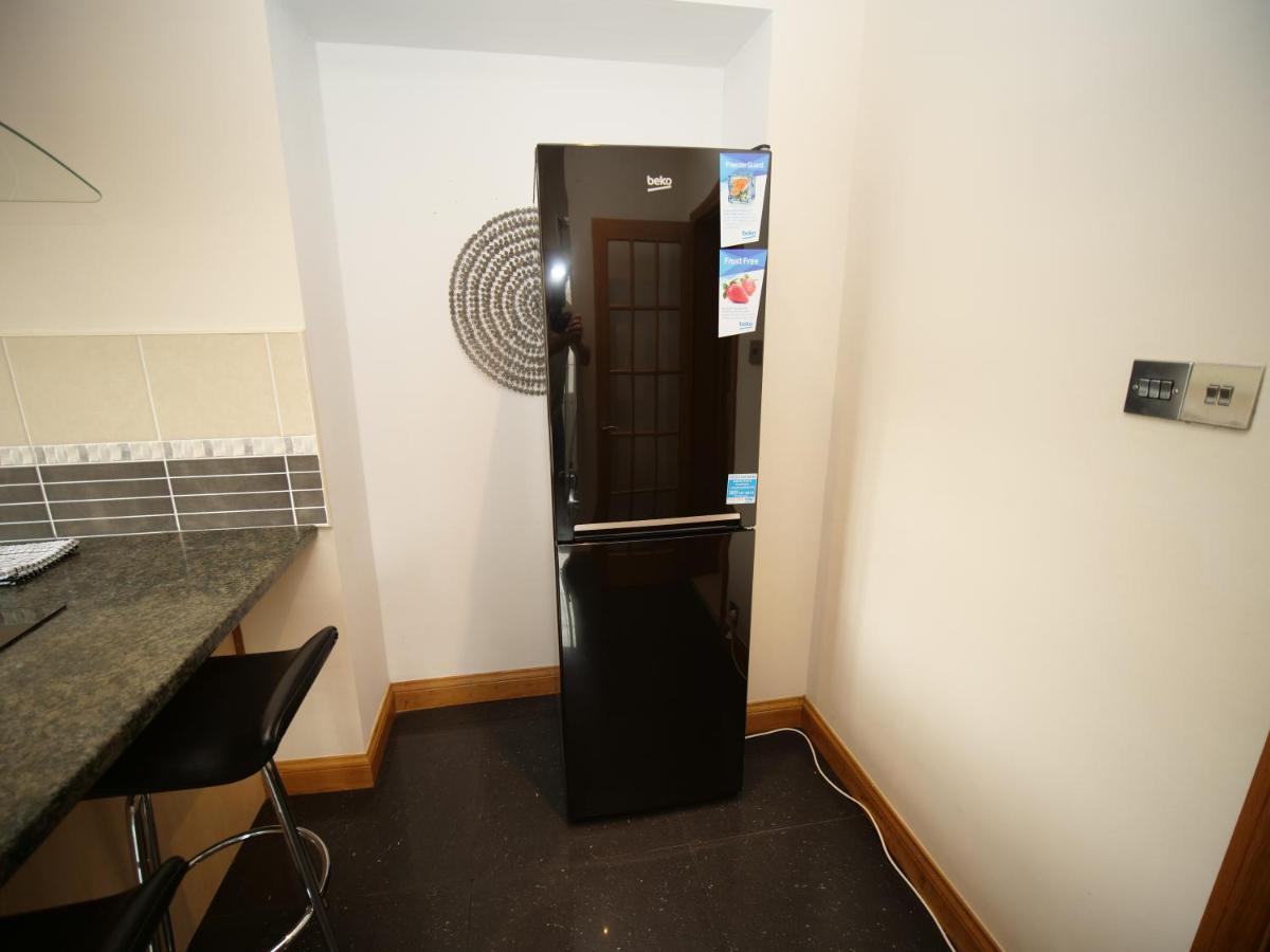 Town Centre Apartment Sleeps 9 Bournemouth Exteriör bild